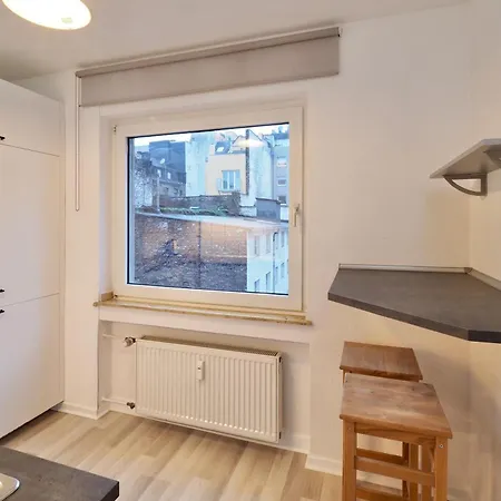 Beautiful In The Middle Of Apartment