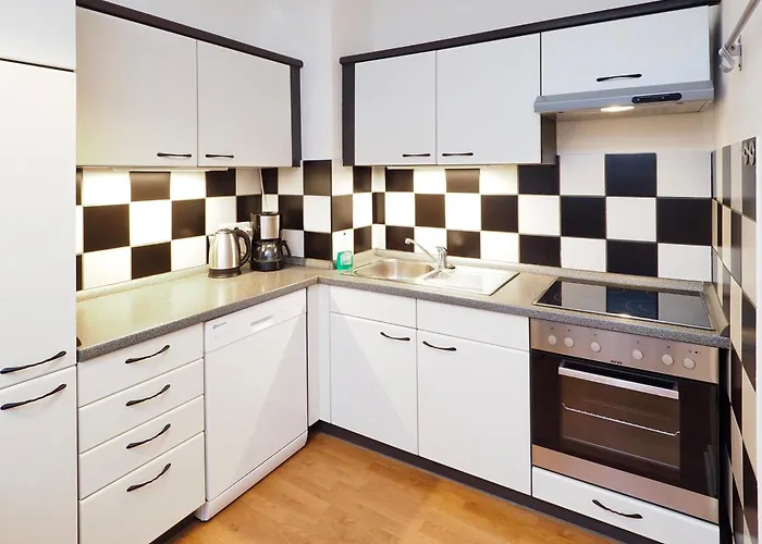 Beautiful In The Middle Of Apartment *