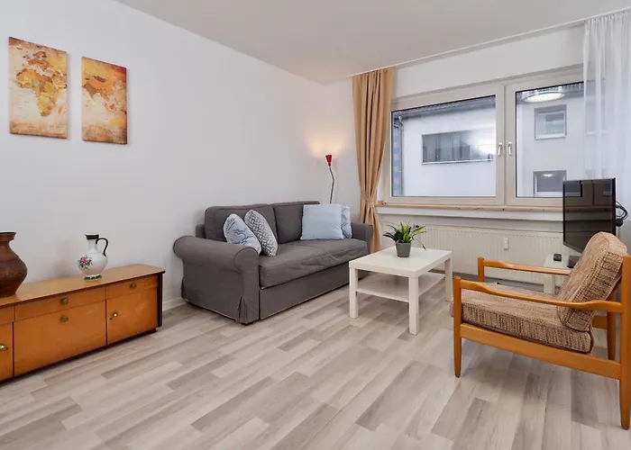 Beautiful In The Middle Of Apartment Köln